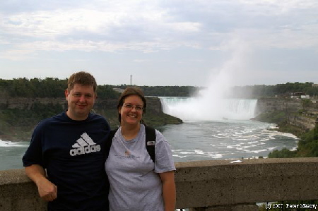 Peter und Nicole an den Niagara Fällen