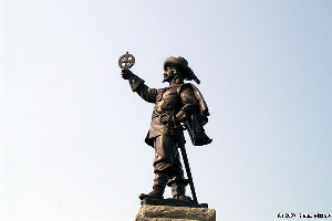 Sam Champlain Statue