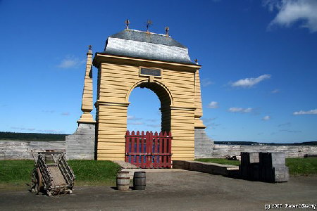 das Hafentor der Festung